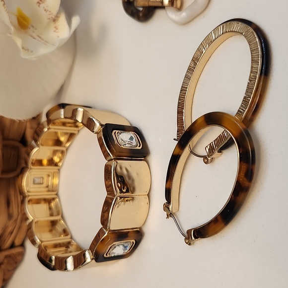 3 Piece Tortoiseshell Jewelry Set Including a Lilly Pulitzer Stretch Bangle! - Picture 2 of 7